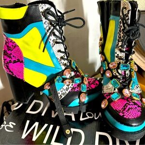 Platform Boot heels by Wild diva. Size 7.5